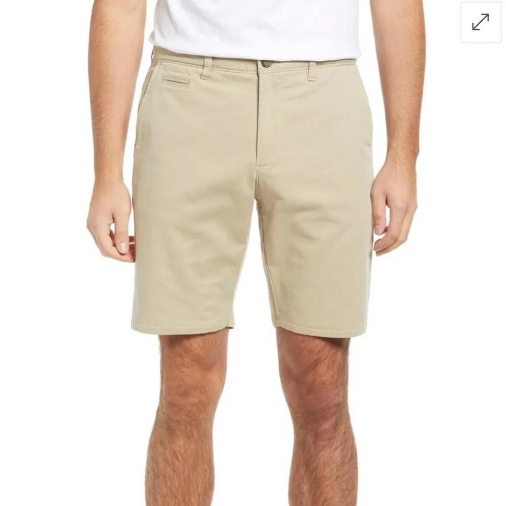 Johnnie-O Tailgaters Khaki Fleece-lined Shorts w/ Bottle Opener hem M-183 Sz 38